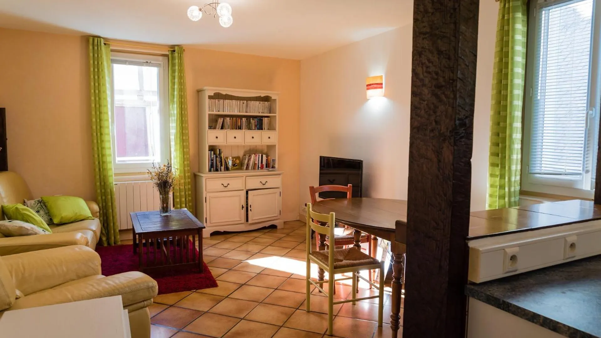 Holiday home Maison Agreable En Centre Historique Saint-Cere France